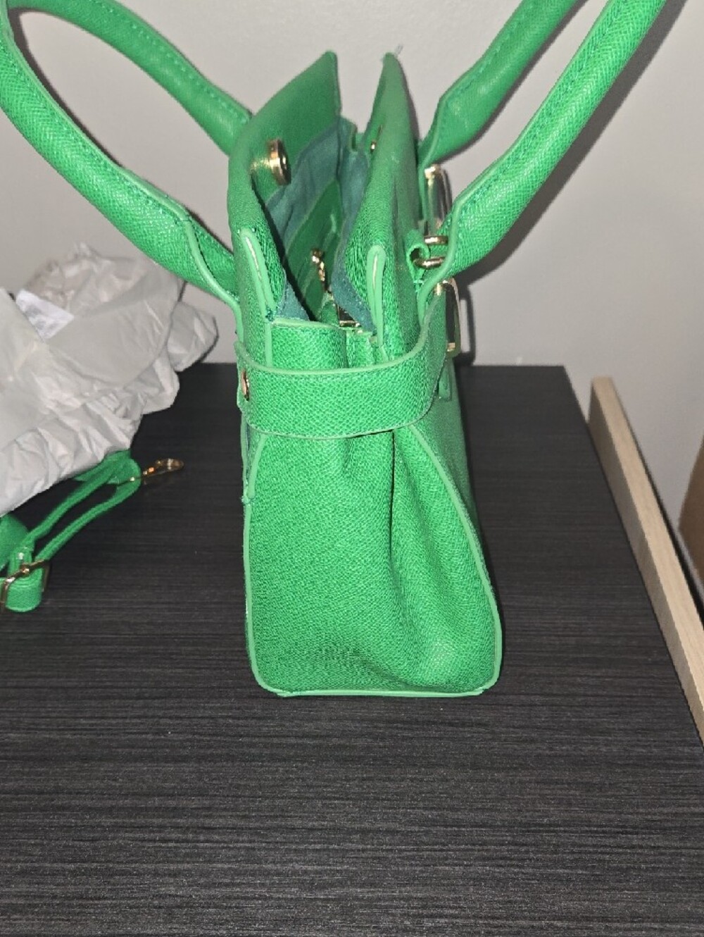bebe Vibrant Green Top-Handle Satchel NEW - Picture 5 of 8